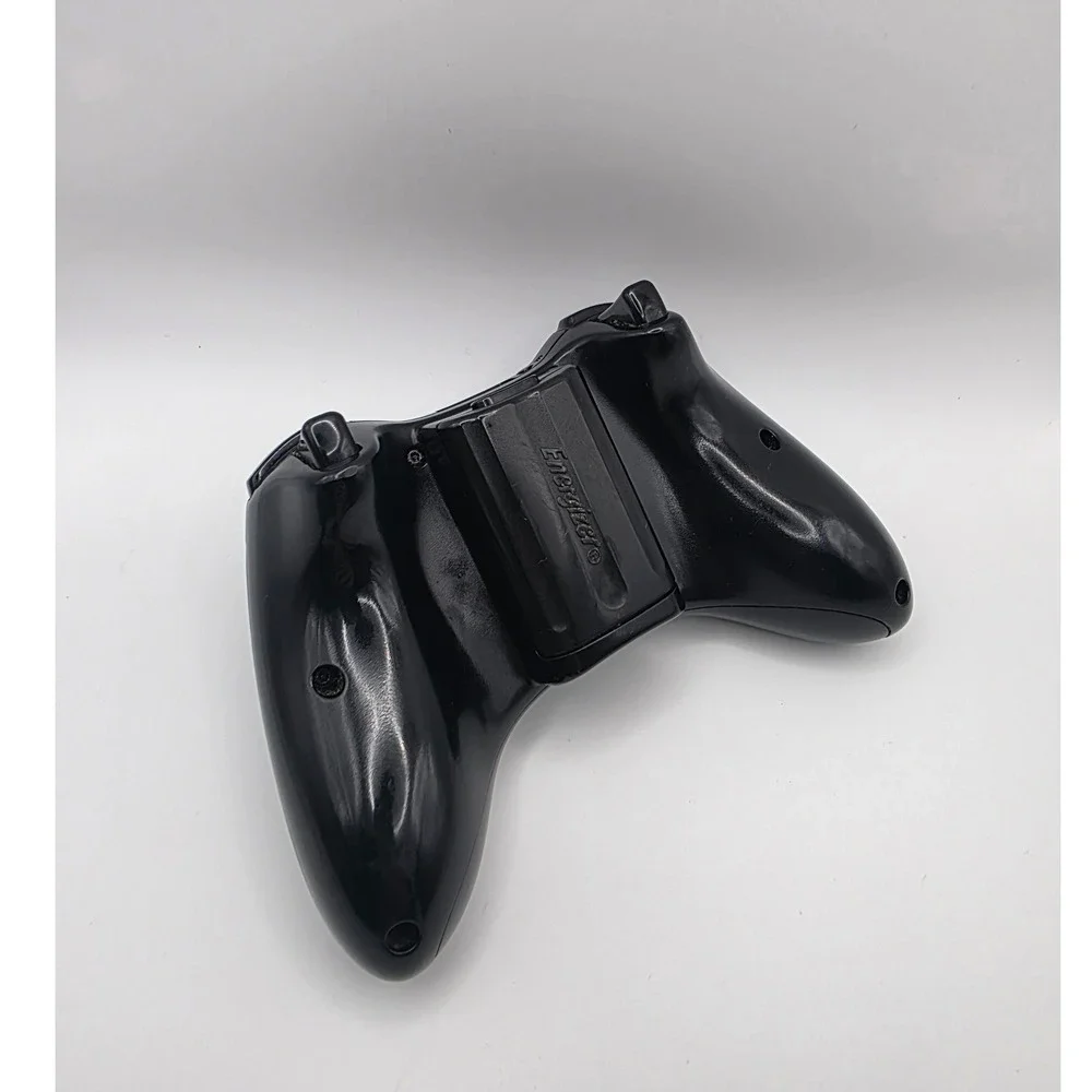 Microsoft Xbox 360 Wireless Controller Black with Energizer Battery Pack